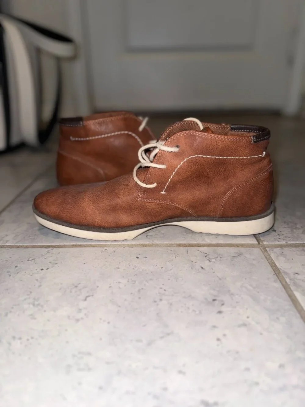 Dr. Scholl's Men's Chukka Boots Brown Size 9 Lace-Up Scroll